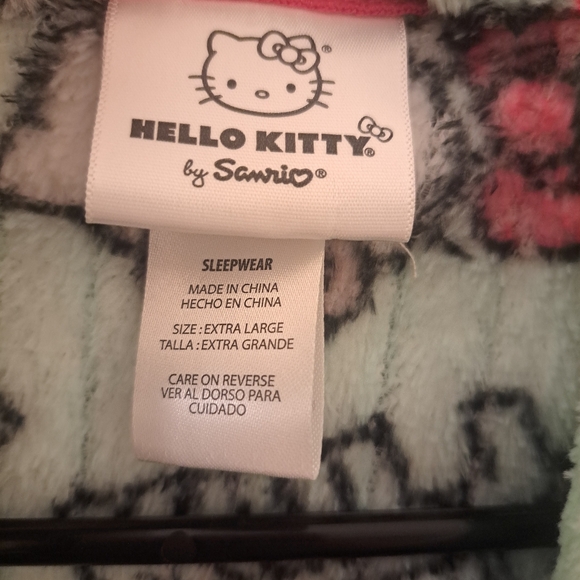 Hello Kitty Bows Mint Robe - Picture 5 of 6
